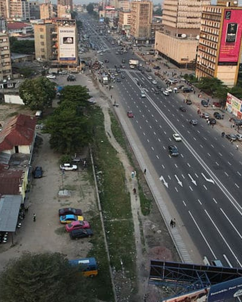 Kinshasa-boulevard30juin-1024x430 congo ville belle afrique